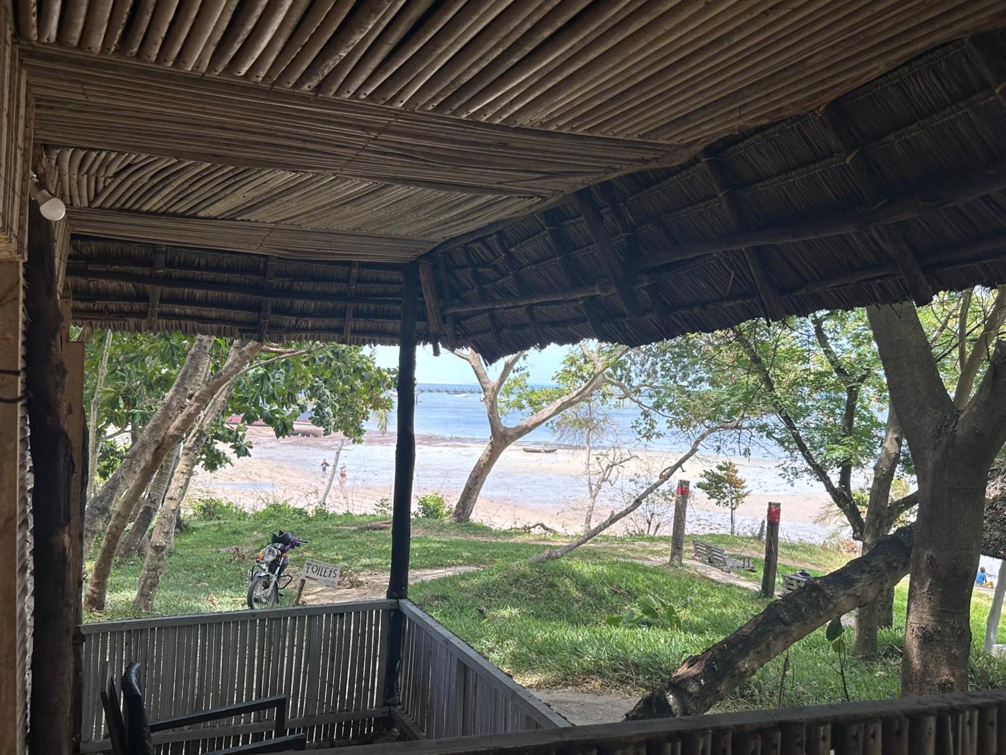 Maweni Beach Bungalows Kilindoni Kültér fotó